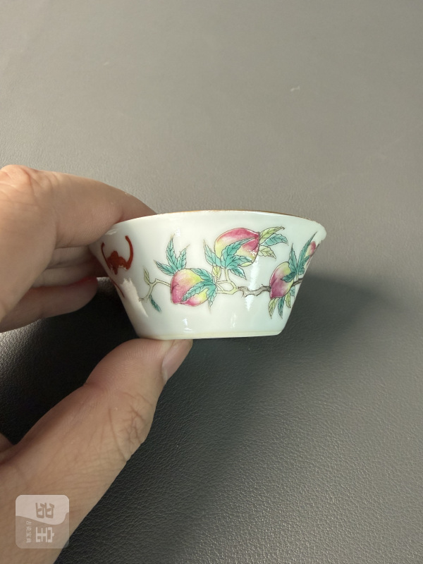 清光绪 粉彩九桃纹杯 - 图4